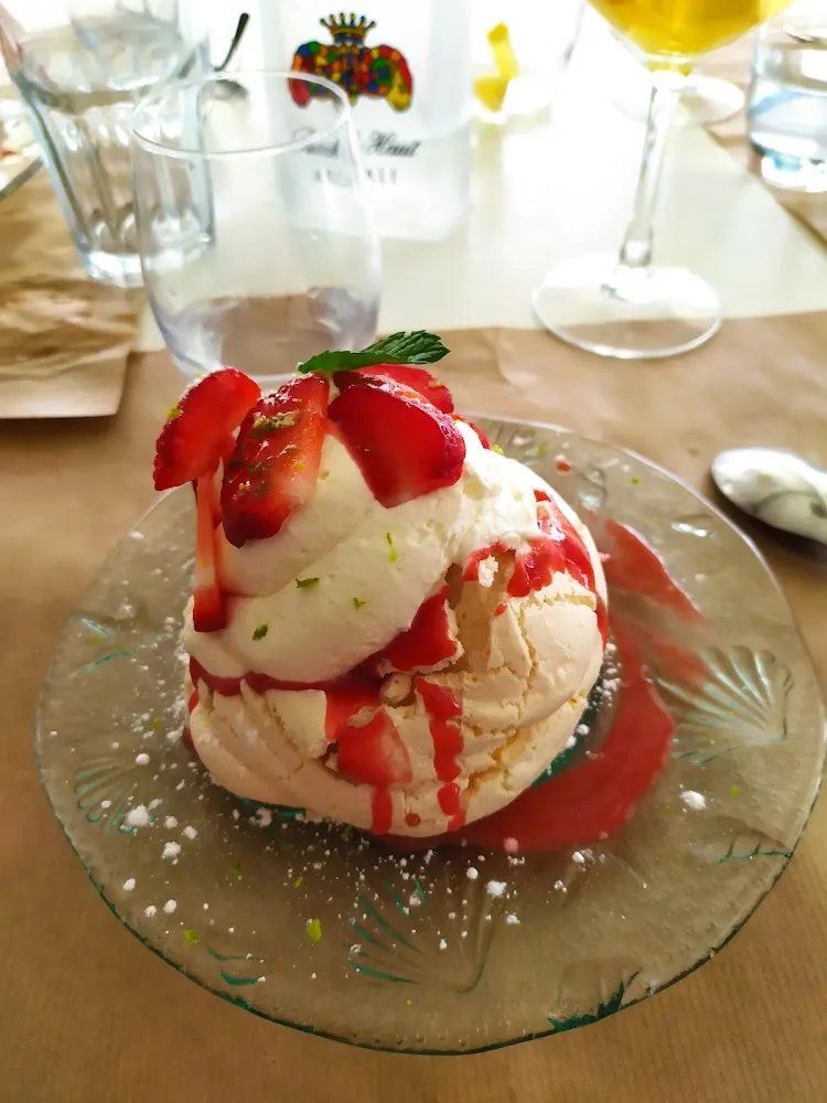 Feu d'artifice Pavlova Fraise